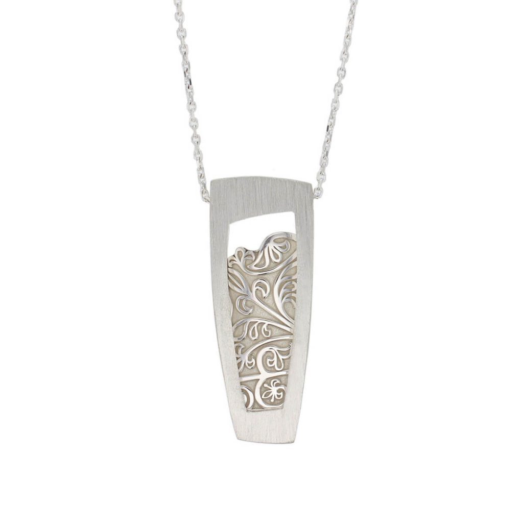 Galloglas Fleur silver pendant