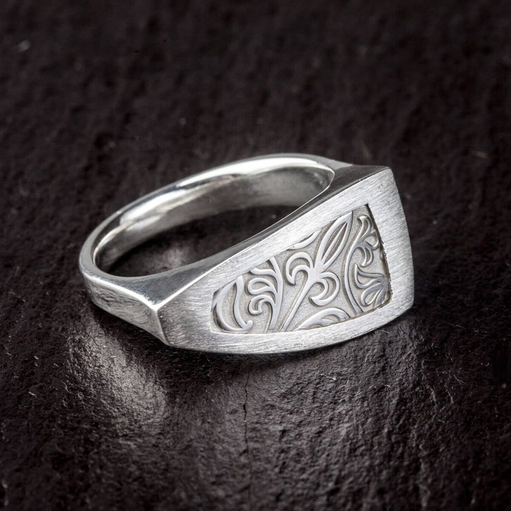 Galloglas Fleur silver dress ring