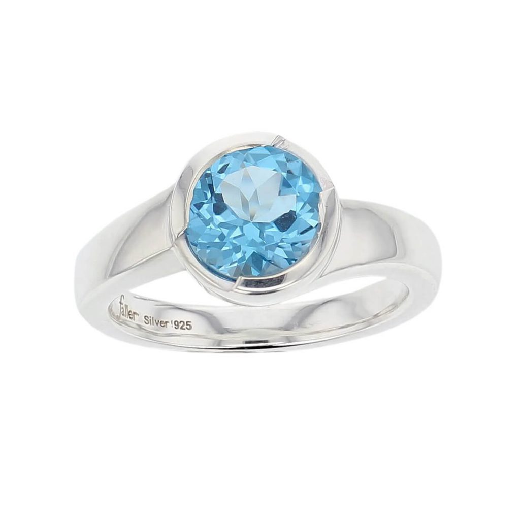D’arcy sterling silver round cut faceted blue topaz gemstone ring, top view