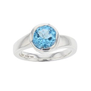 D’arcy sterling silver round cut faceted blue topaz gemstone ring, top view
