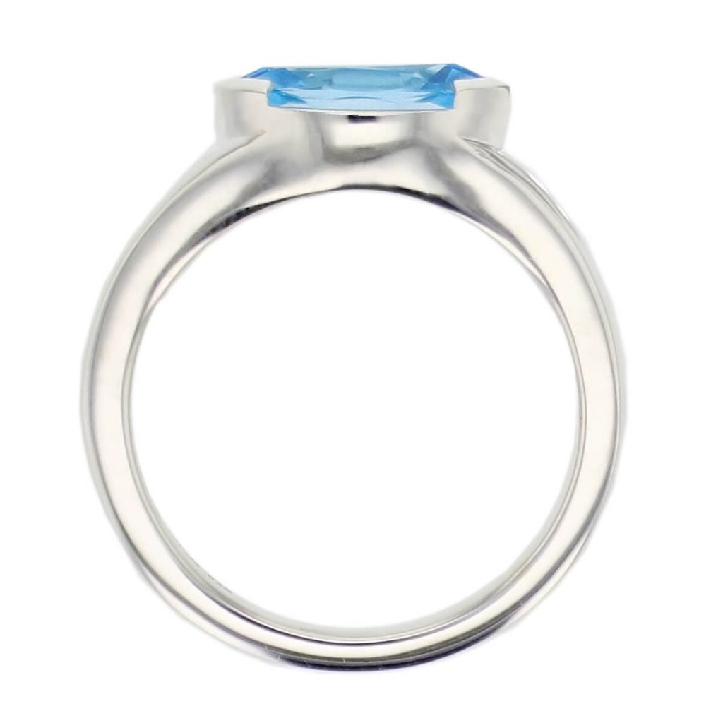 D’arcy sterling silver marquise cut faceted blue topaz gemstone ring, side view