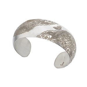 solid sterling silver lace pattern ladies cuff bangle, designer, handmade by Faller, hand crafted, precious jewellery, jewelry, hand crafted wrist wear, wrist-wear, custom made, personalised engraving
