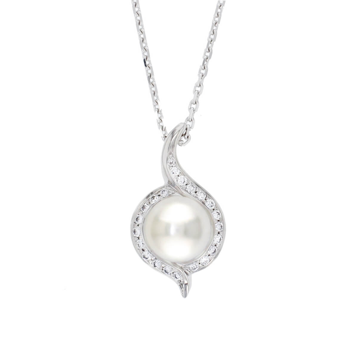 6- 6.5mm Akoya cultured saltwater pearl diamond halo platinum pendant with chain
