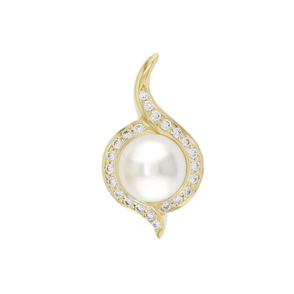 6- 6.5mm Akoya cultured saltwater pearl diamond halo 18ct yellow gold pendant