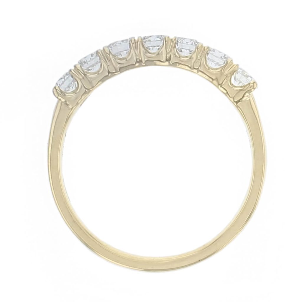 7 Claw Set Diamond 18ct Yellow Gold Ring