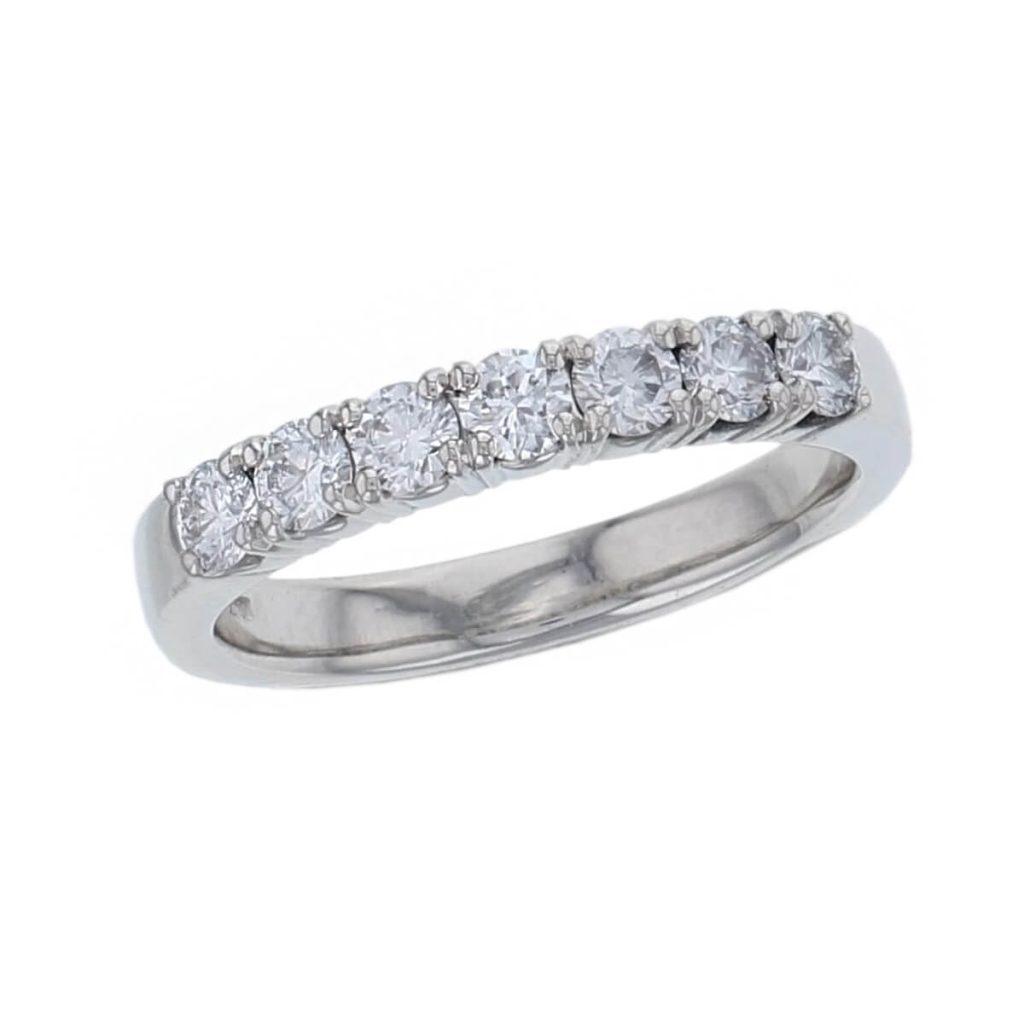 7 Claw Set Diamond Platinum Ring