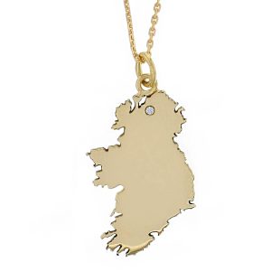 Map of Ireland 18ct yellow gold pendant, round brilliant cut diamond set at Derry