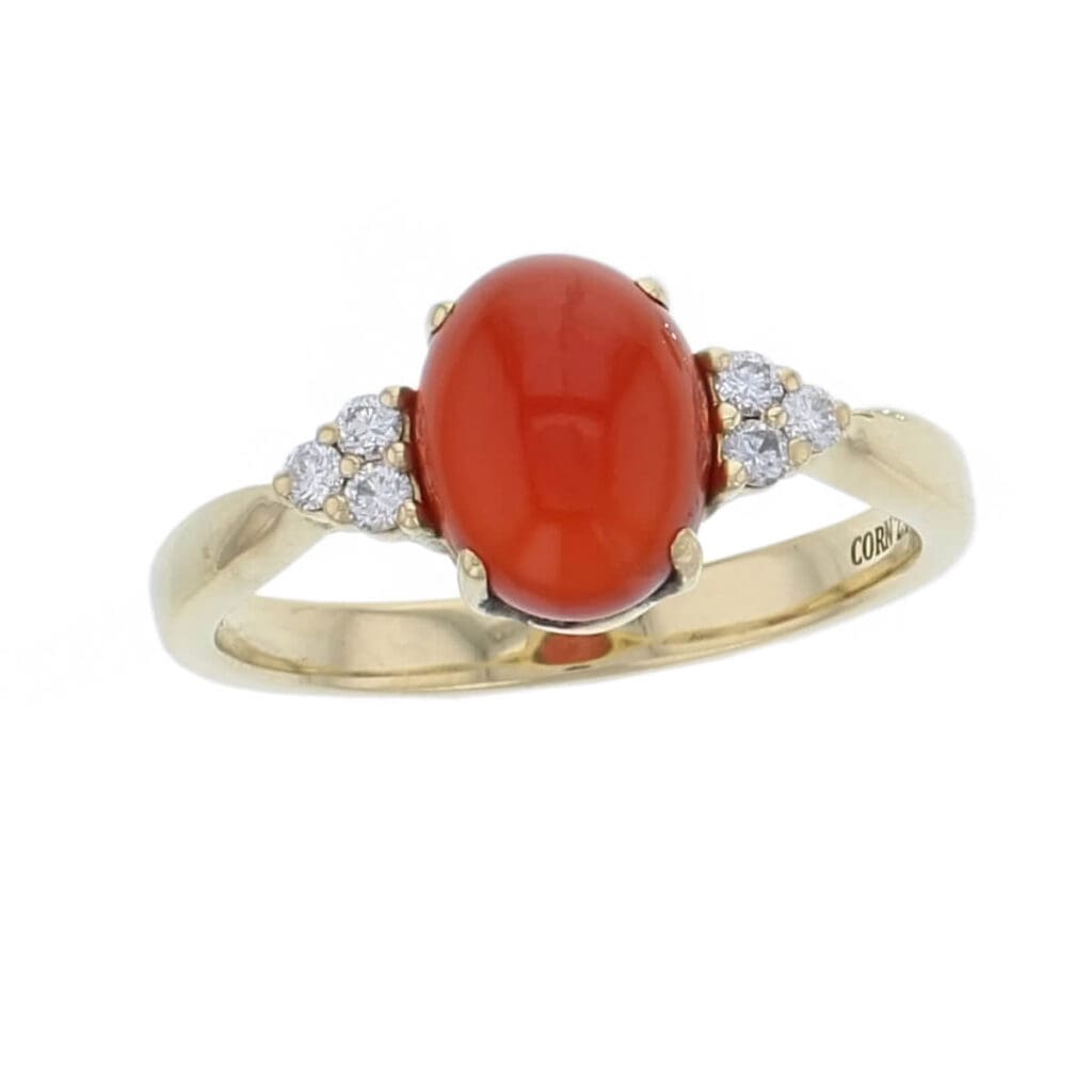 Carnelian & Diamond 18ct Yellow Gold Shoulder set Ring