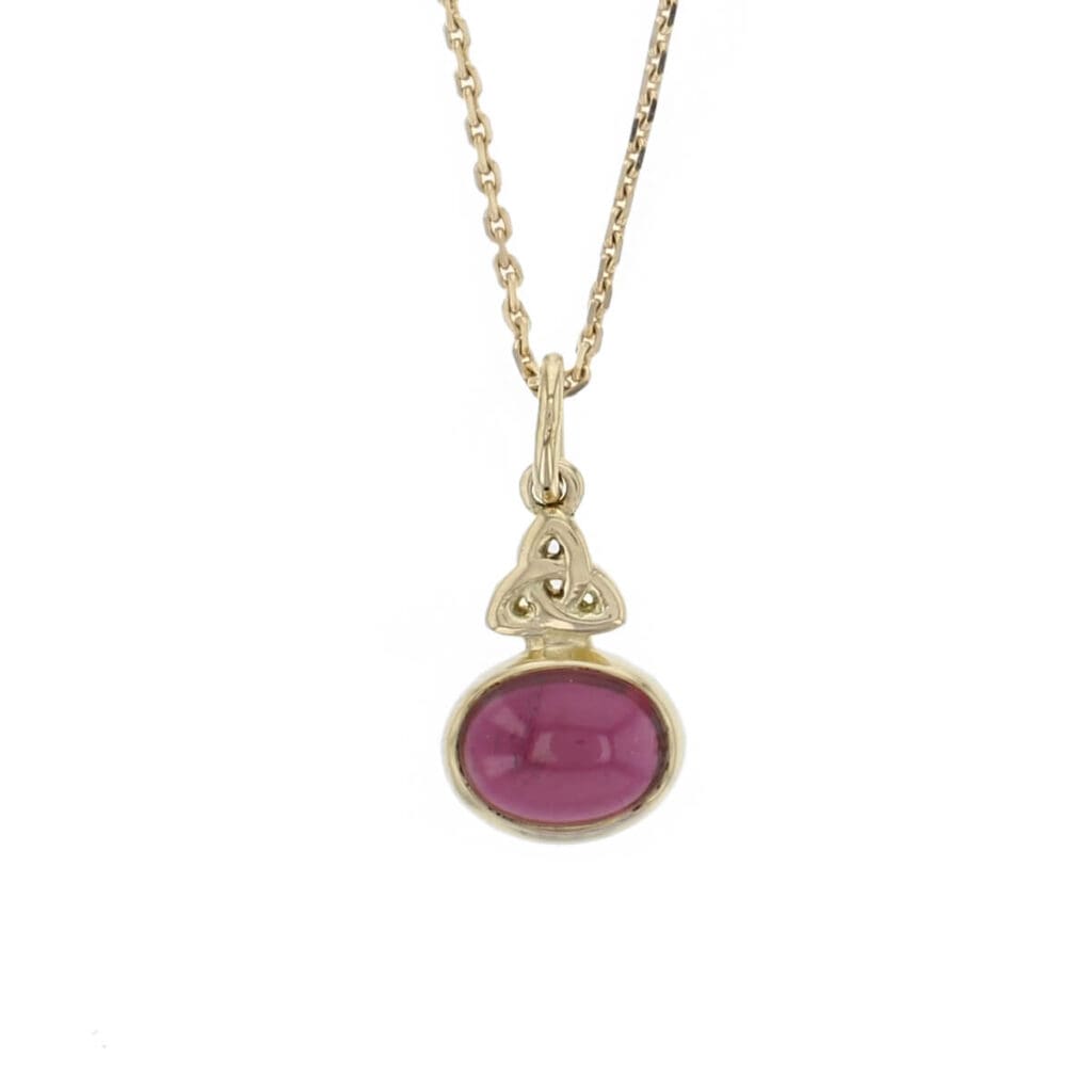 Cabochon garnet 18ct yellow gold pendant, Celtic knot detail