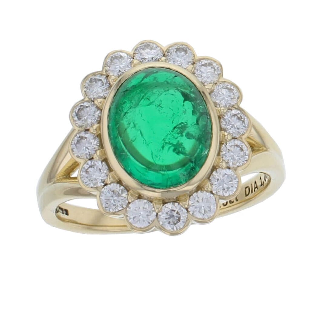 emerald, diamond 18ct yellow gold halo/cluster ring