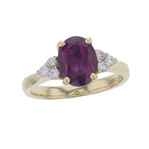 Garnet & Diamond 18ct Yellow Gold Shoulder set Ring