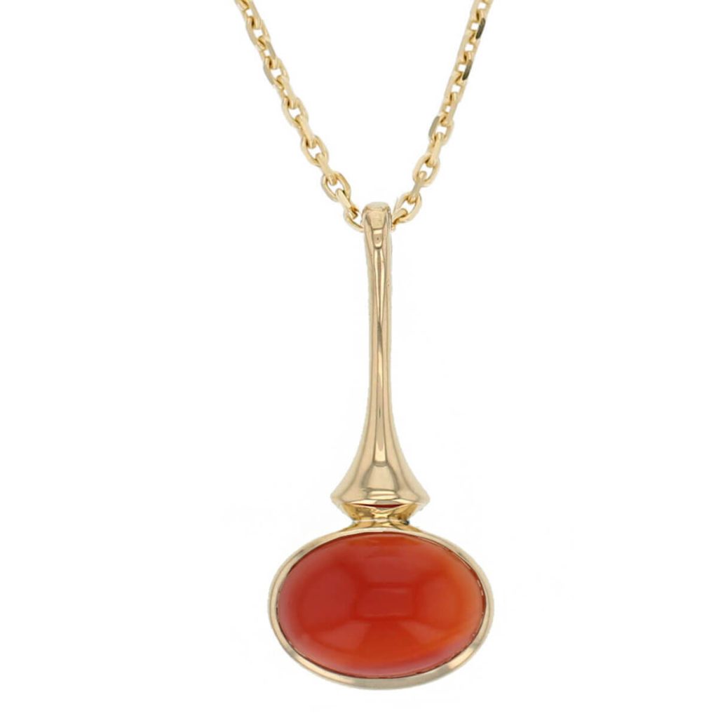 Cabochon carnelian 18ct yellow gold pendant