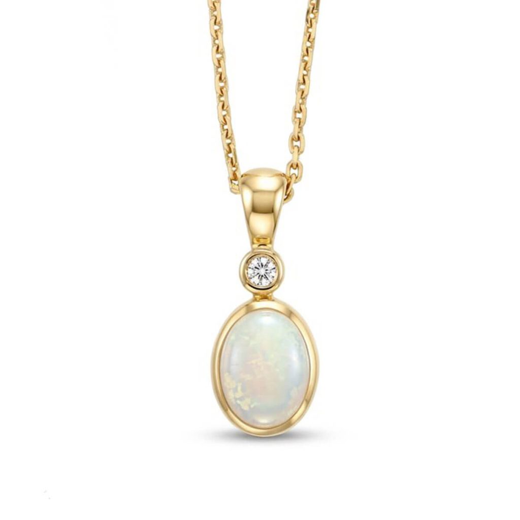 Cabochon opal 18ct yellow gold pendant