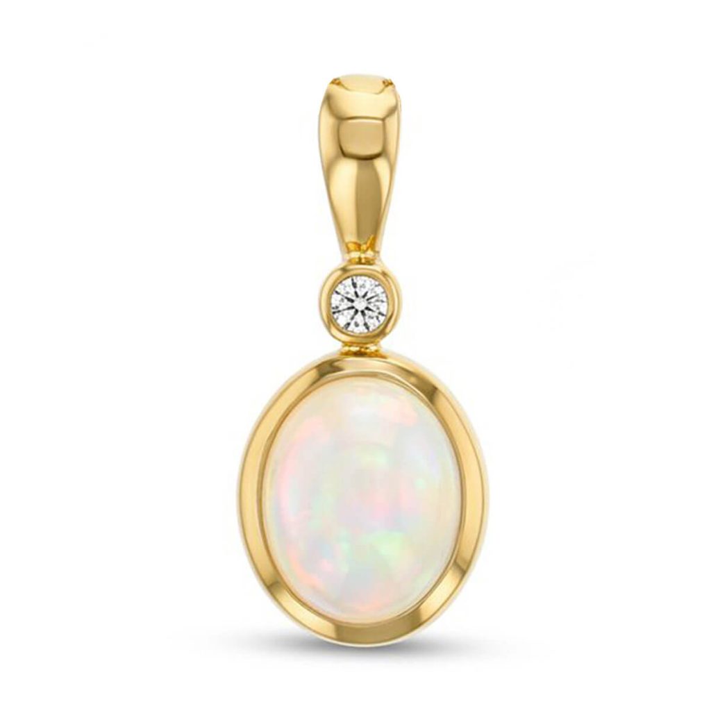 Cabochon opal 18ct yellow gold pendant